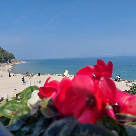 דסנזאנו דל גארדה B&B Villa Giulia מראה חיצוני תמונה