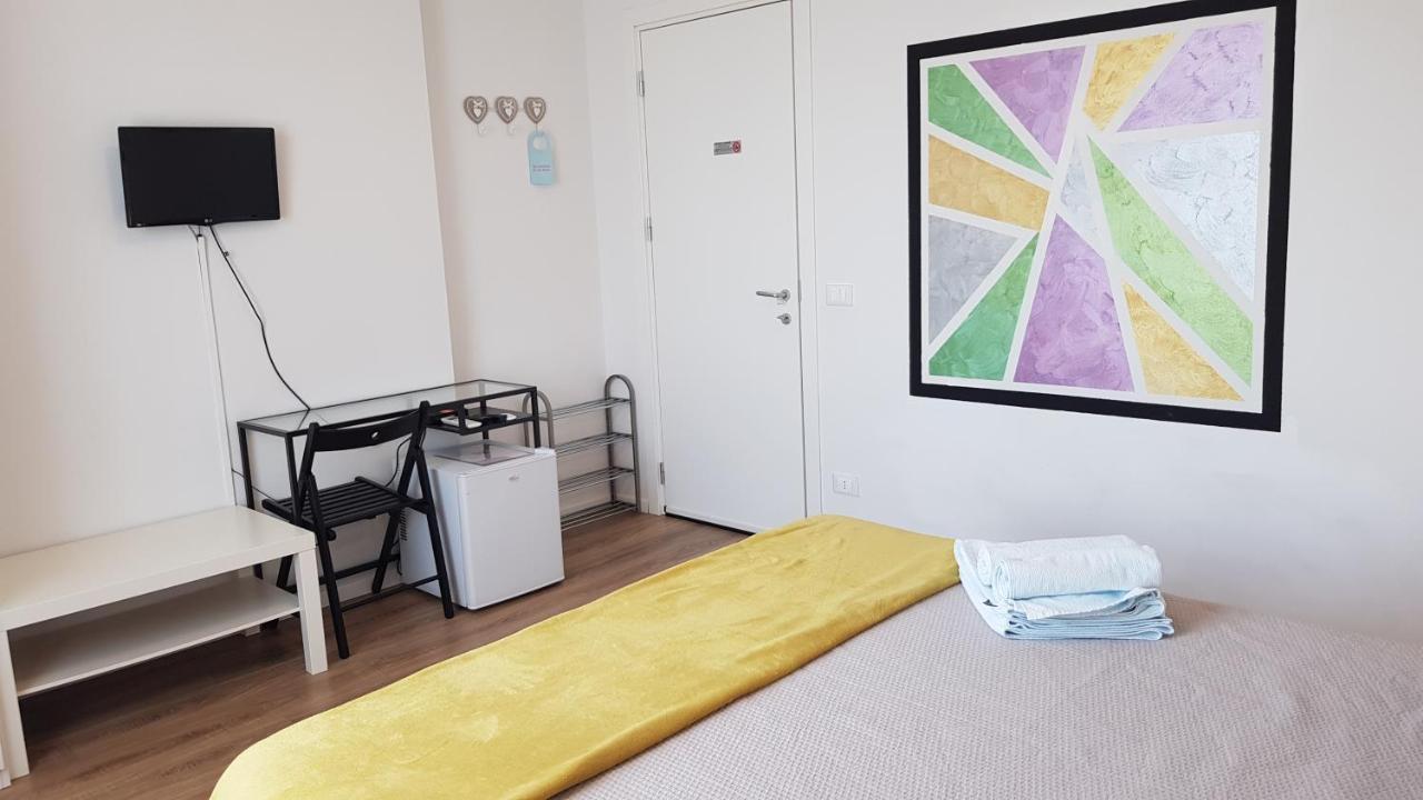 דסנזאנו דל גארדה B&B Villa Giulia מראה חיצוני תמונה