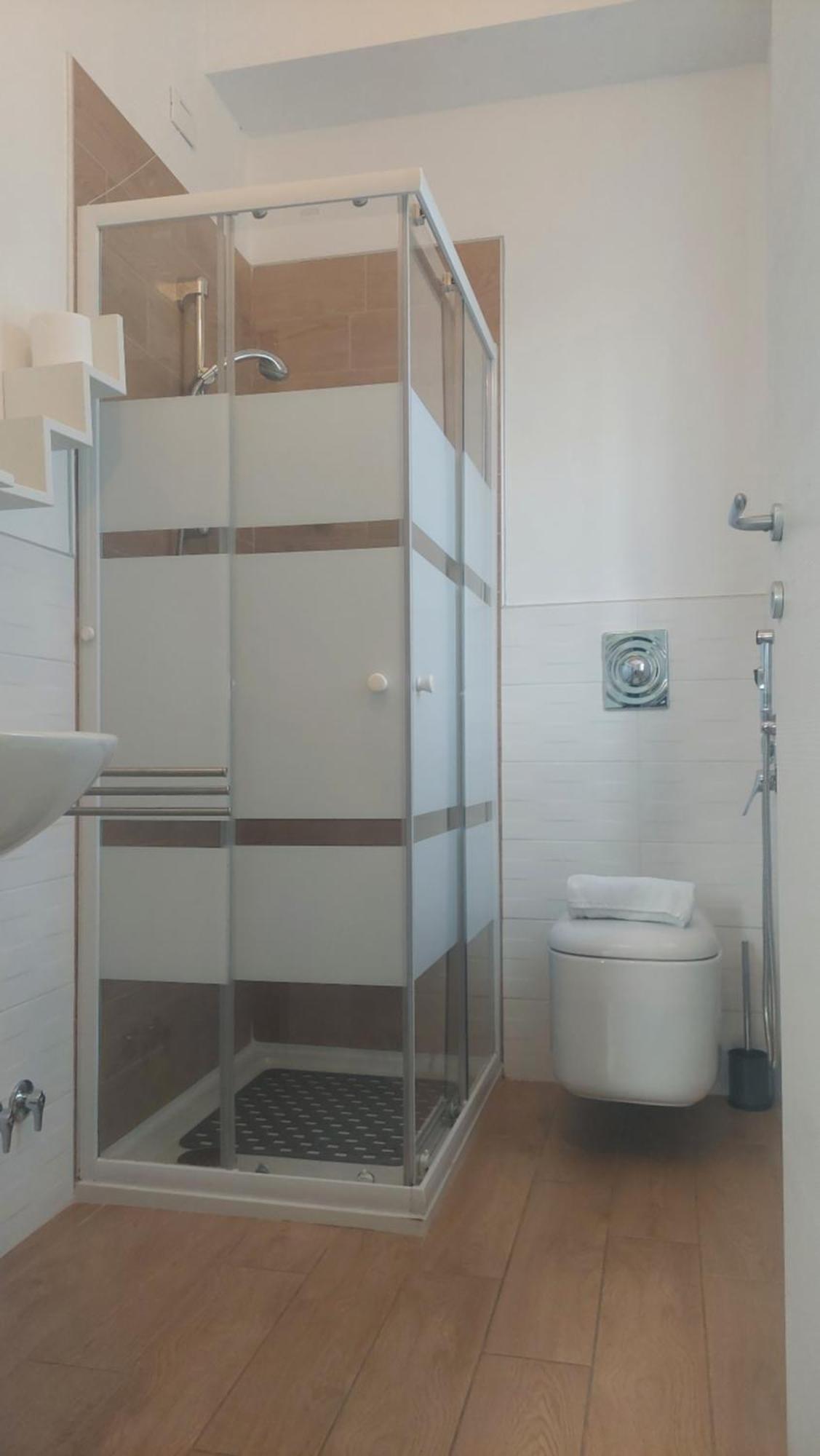 דסנזאנו דל גארדה B&B Villa Giulia מראה חיצוני תמונה