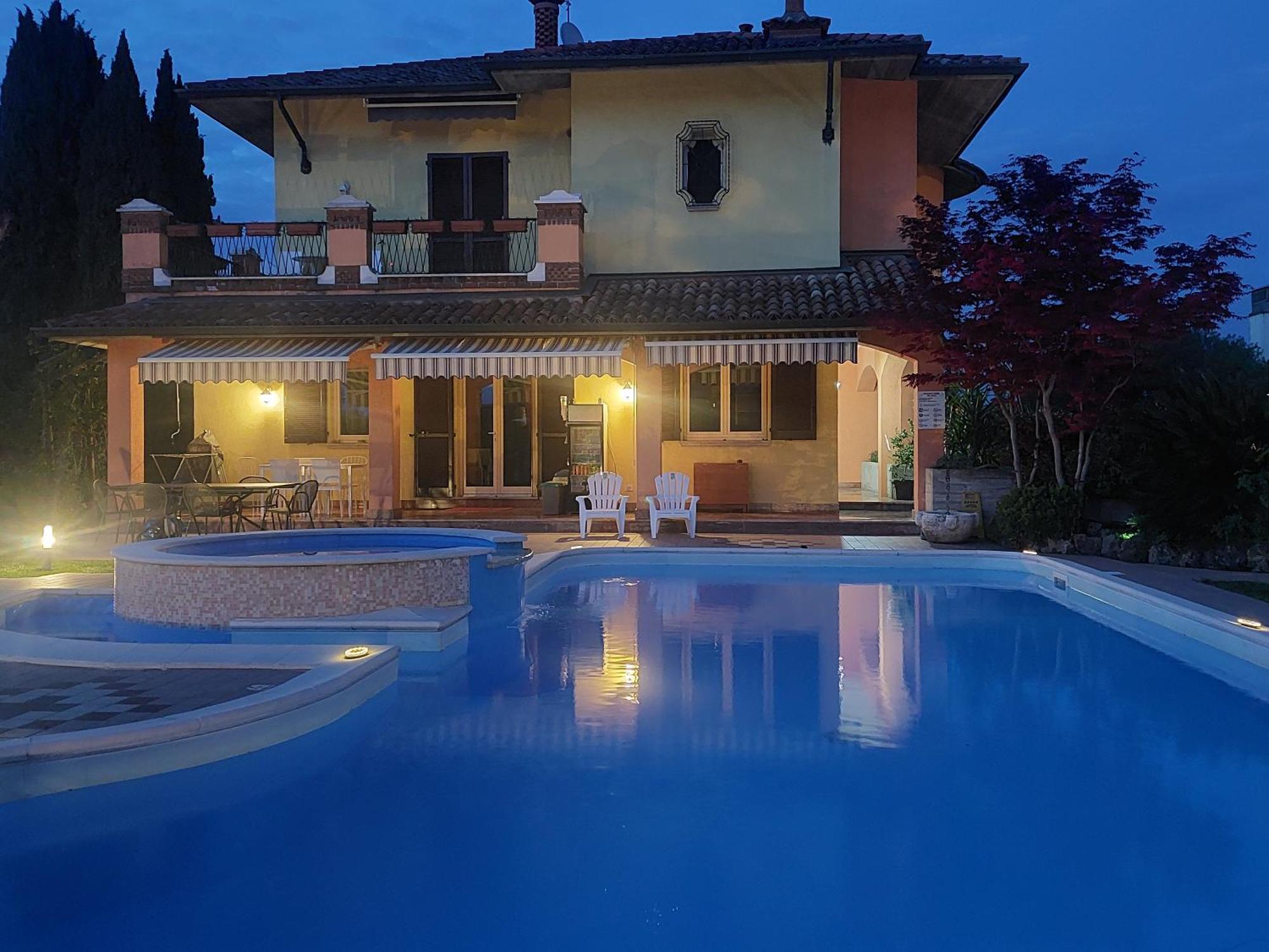 דסנזאנו דל גארדה B&B Villa Giulia מראה חיצוני תמונה