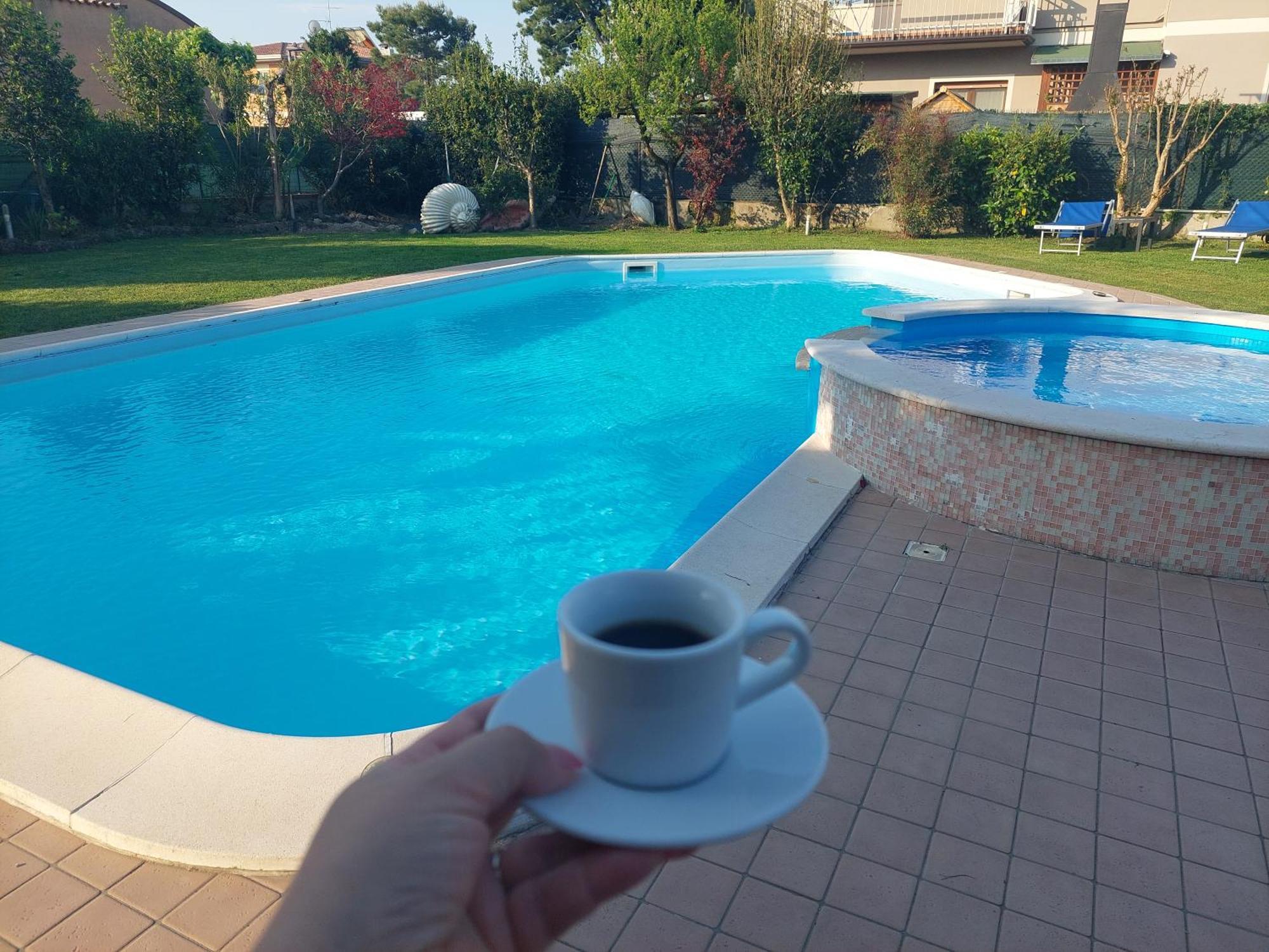 דסנזאנו דל גארדה B&B Villa Giulia מראה חיצוני תמונה