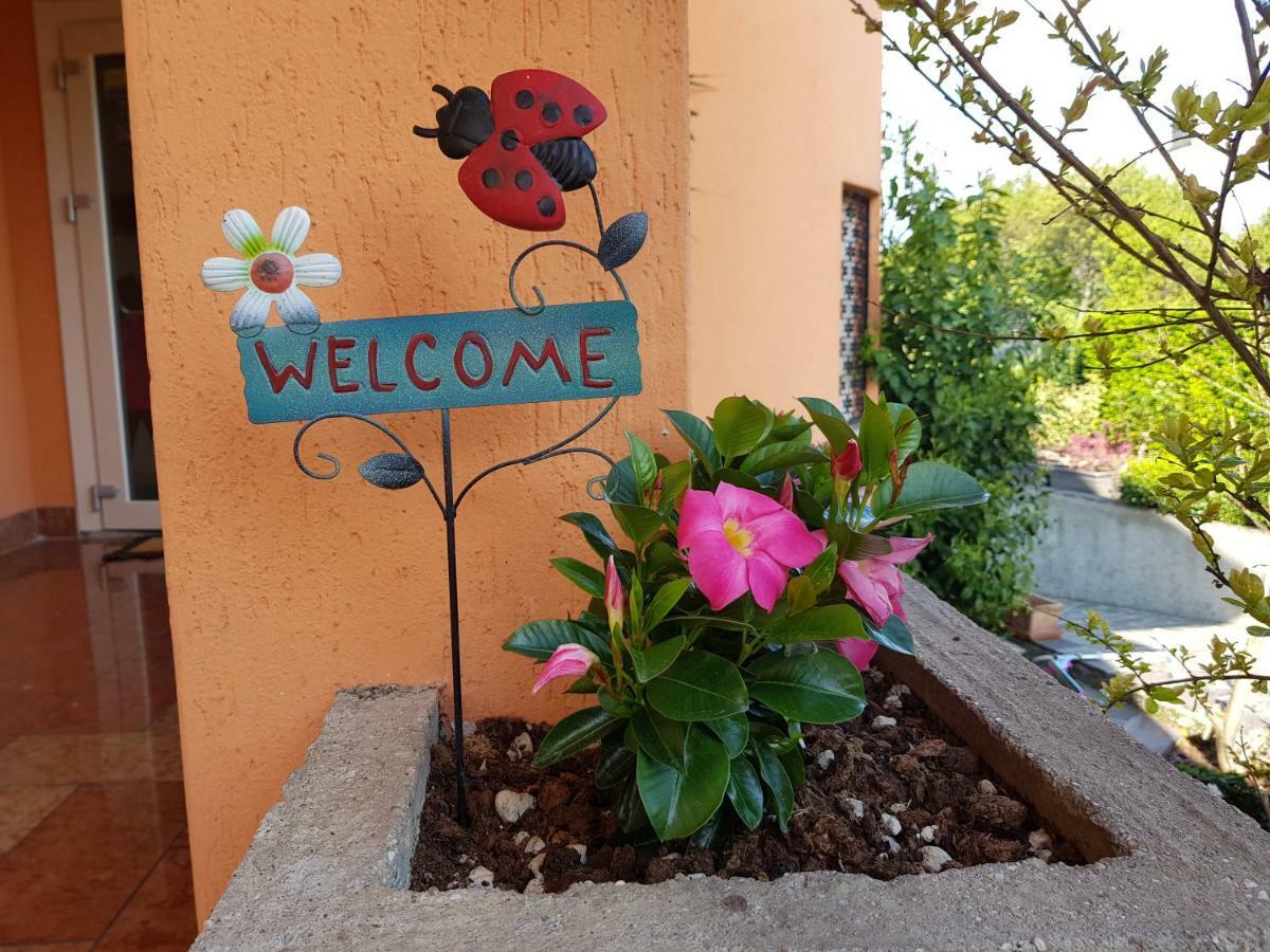 דסנזאנו דל גארדה B&B Villa Giulia מראה חיצוני תמונה