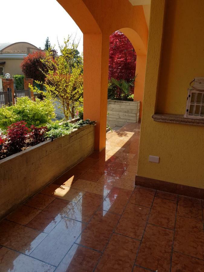 דסנזאנו דל גארדה B&B Villa Giulia מראה חיצוני תמונה
