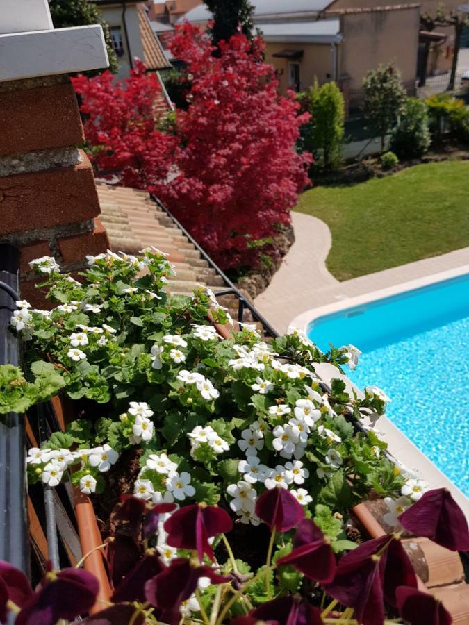 דסנזאנו דל גארדה B&B Villa Giulia מראה חיצוני תמונה
