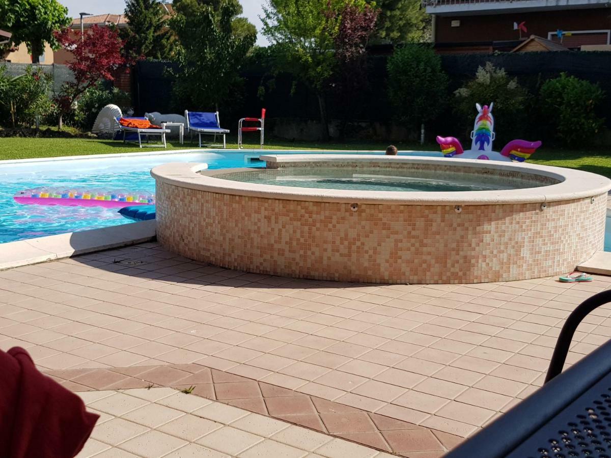 דסנזאנו דל גארדה B&B Villa Giulia מראה חיצוני תמונה